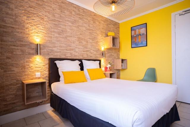 Hotel Le Castellamar แซ็งต์-แมกซีม ภายนอก รูปภาพ