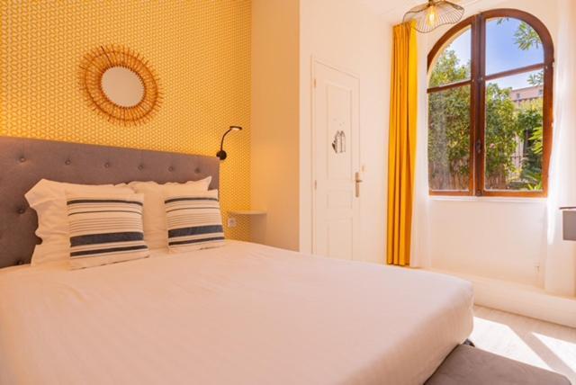 Hotel Le Castellamar แซ็งต์-แมกซีม ภายนอก รูปภาพ