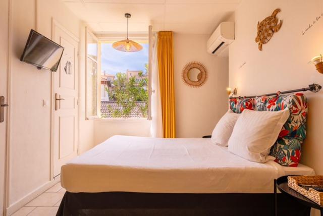 Hotel Le Castellamar แซ็งต์-แมกซีม ภายนอก รูปภาพ